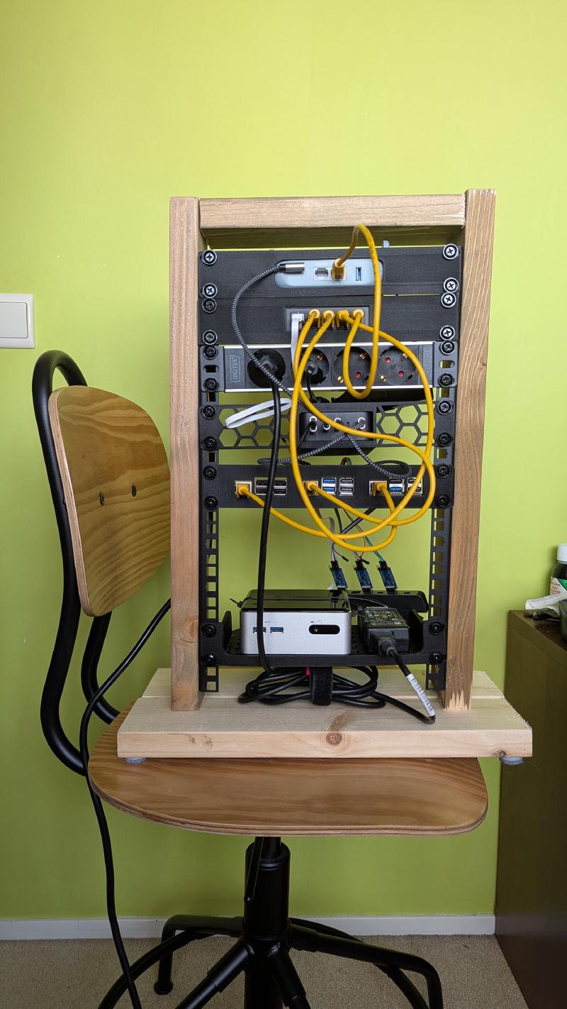 10 inch server rack front